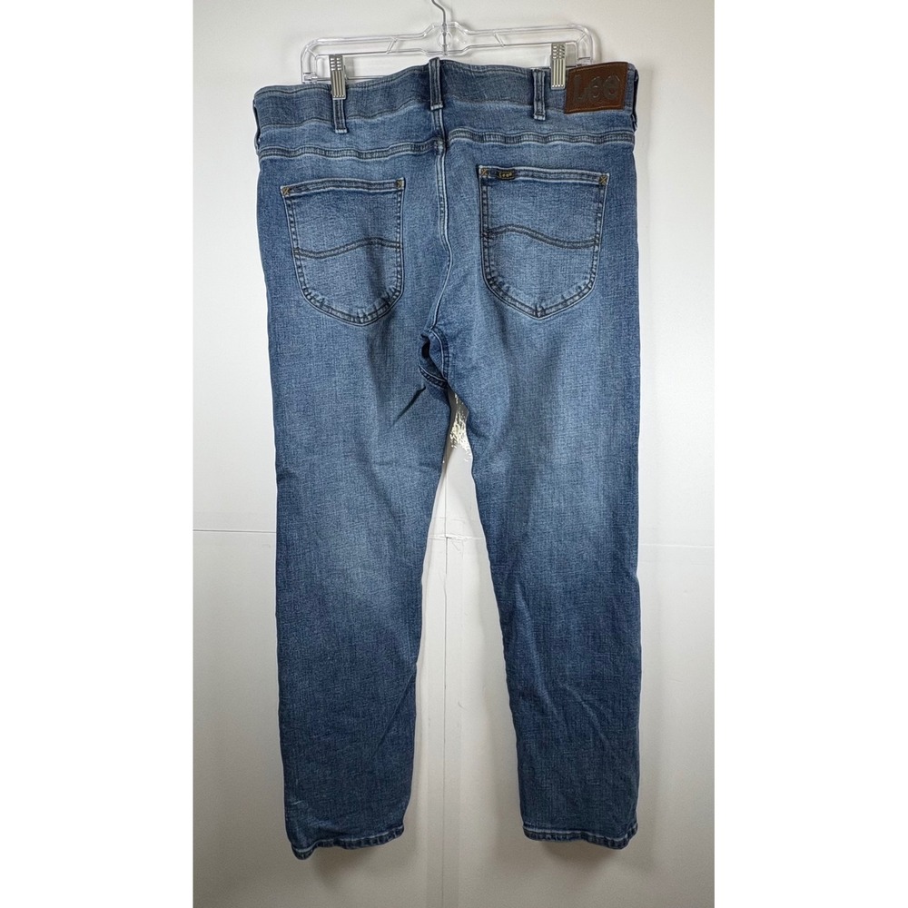 Lee Extreme Men's Denim Straight Leg Comfort Jeans Cotton Medium Wash Sz 38x29 - Picture 2 of 10